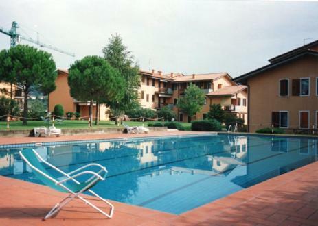 Europa Pool Apartment Bardolino Bagian luar foto